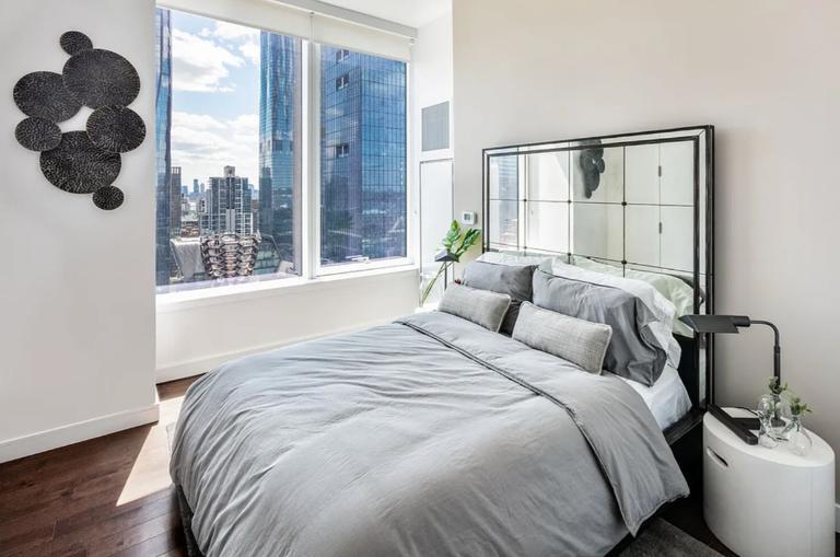 Building Photo - 64 Box Street