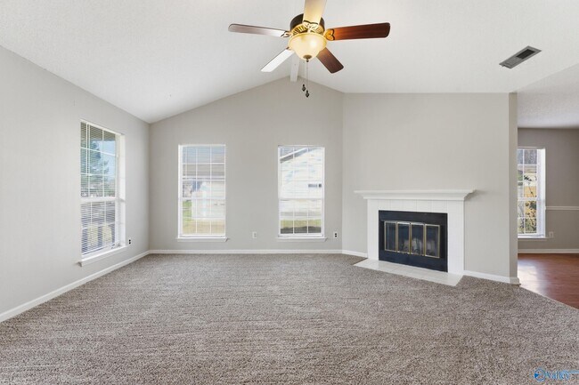 Building Photo - 2504 Reabok Cir SW