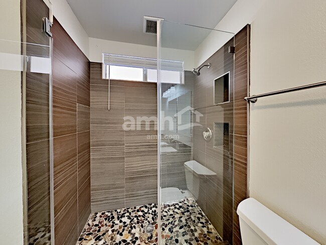 Building Photo - 8630 Tiverton Rd