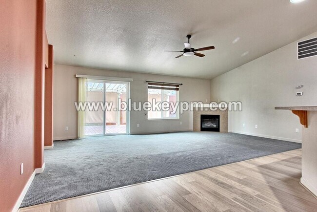Building Photo - 3 Bed, 2 Bath : A GREAT Multi-Generational Home