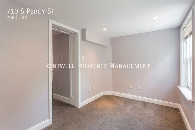 Building Photo - 710 S Percy St