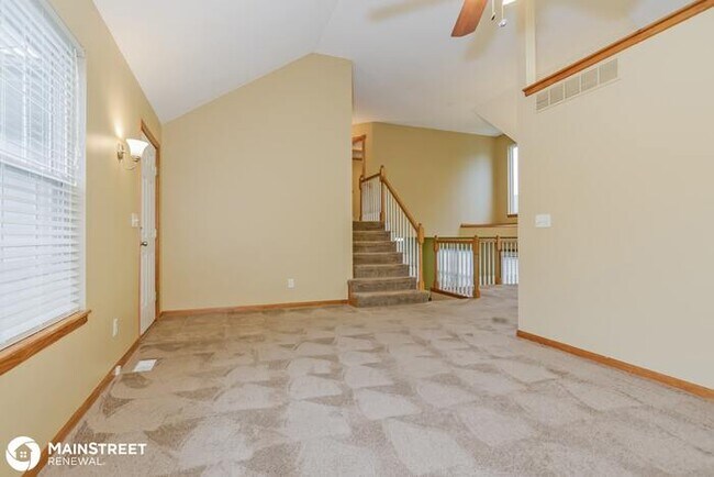 Building Photo - 1608 Tyler Dr, Raymore, MO 64083
