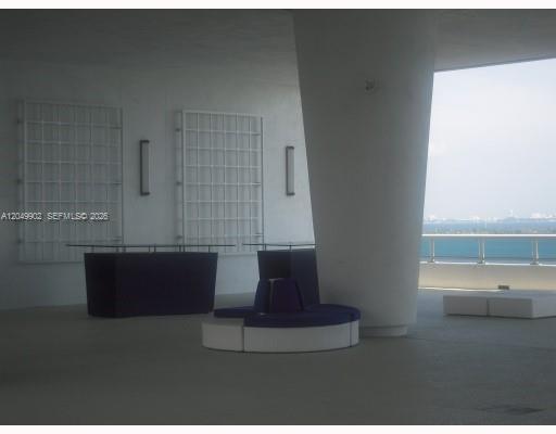 Building Photo - 1800 N Bayshore Dr
