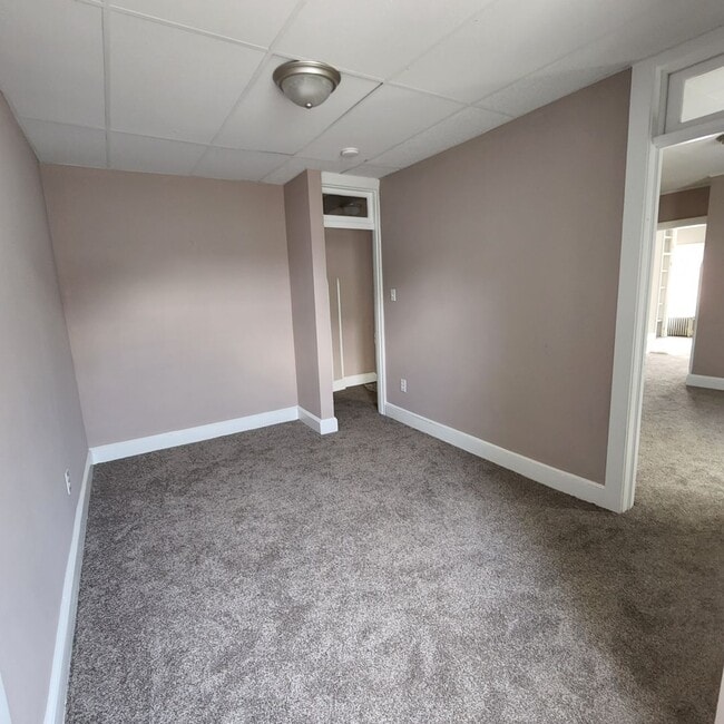 Building Photo - Charming 4BR/1.5BA Home | Modern Finishes | Open Layout | Heart of York City!