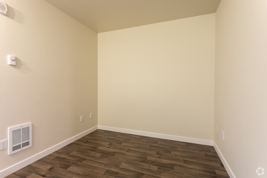 Studio - 342SF - Harlow Heights