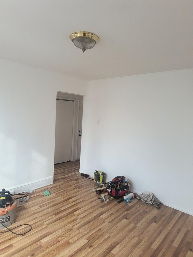 Building Photo - 124 69th St