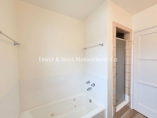 Building Photo - 3102 Ocana Ave