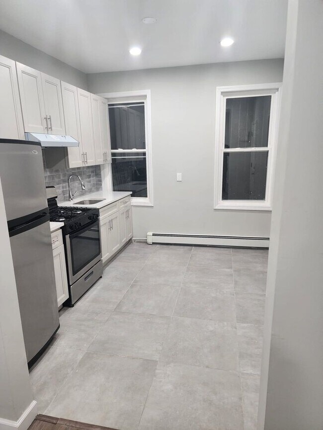 Building Photo - 281 Communipaw Ave