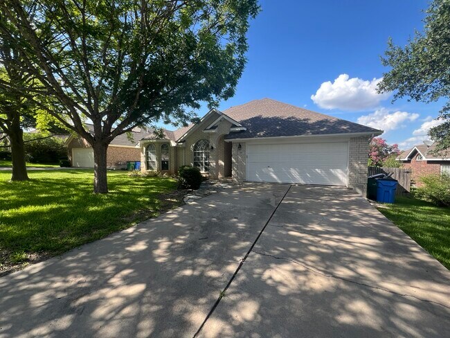 Primary Photo - 200 Mountain View Dr