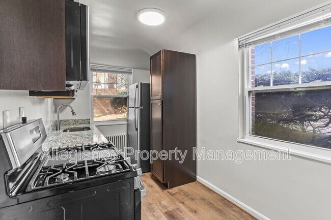 Building Photo - 1404 12th St N