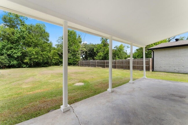 Building Photo - 610 Mcnabb St