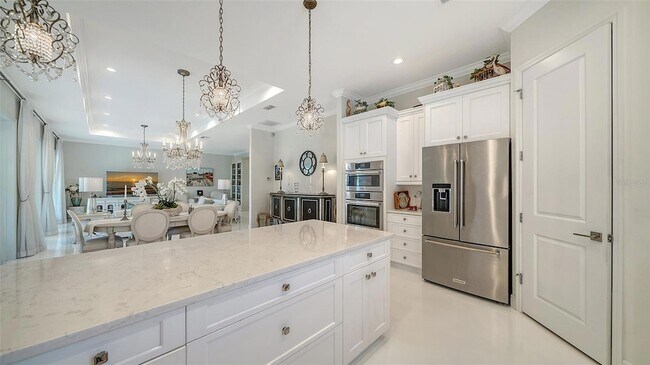 Building Photo - 1111 Mallorca Dr