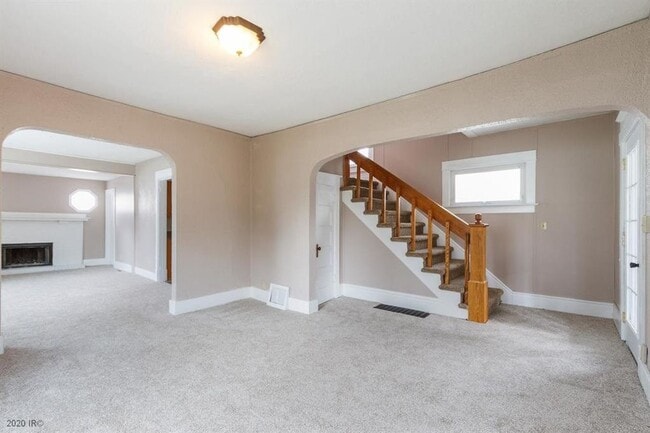 Building Photo - 709 Pleasant View Dr