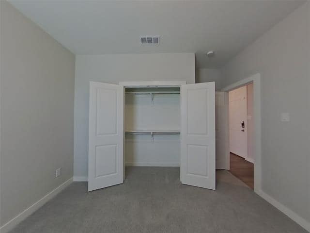 Building Photo - 2505 Finch Holw Dr
