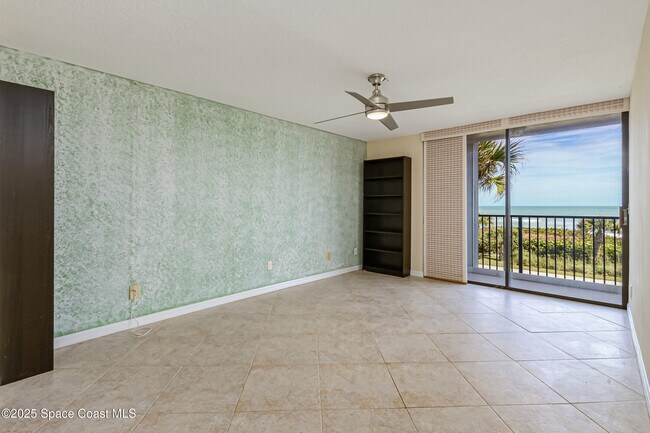 Building Photo - 1101 S Miramar Ave