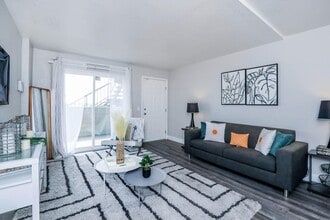 Building Photo - Aspire of the High Desert