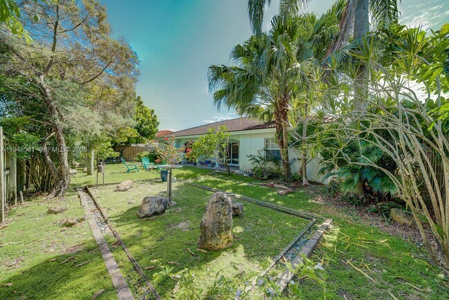 Building Photo - 18128 SW 151st Ave