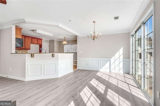 Building Photo - 268 Balaban Cir