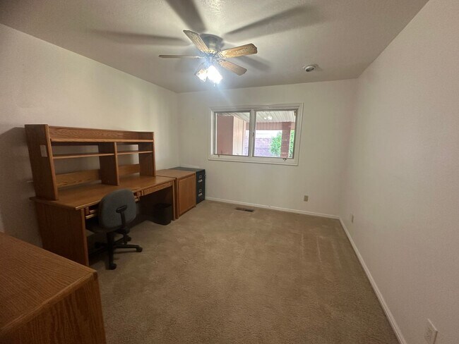 Building Photo - Charming Ranch Farmhouse in St. George – Spacious & Serene!