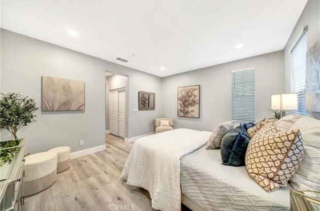 Building Photo - 16 Shelburne St