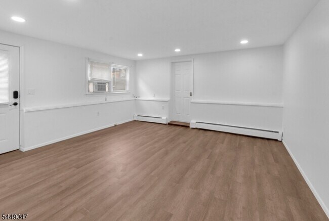 Building Photo - 173 Paterson Ave