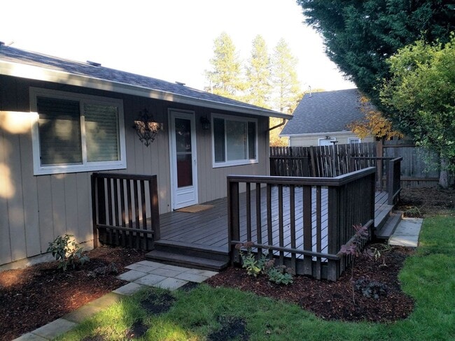 Building Photo - Charming updated 3 bed 1 bath ranch style home with double car garage and large fenced back yard.