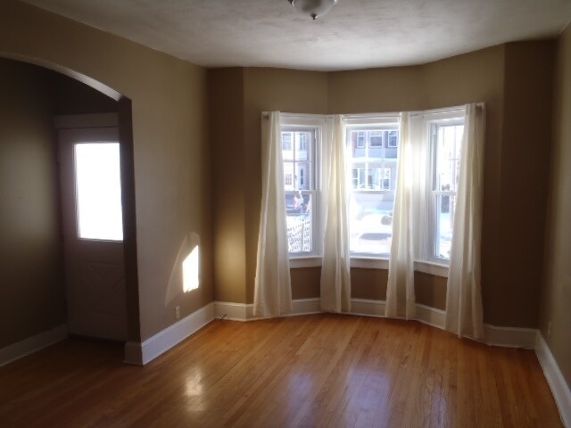 Building Photo - 3 Bogart Terrace