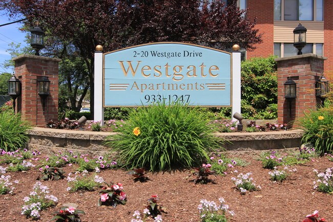 Building Photo - 105 Westgate Dr