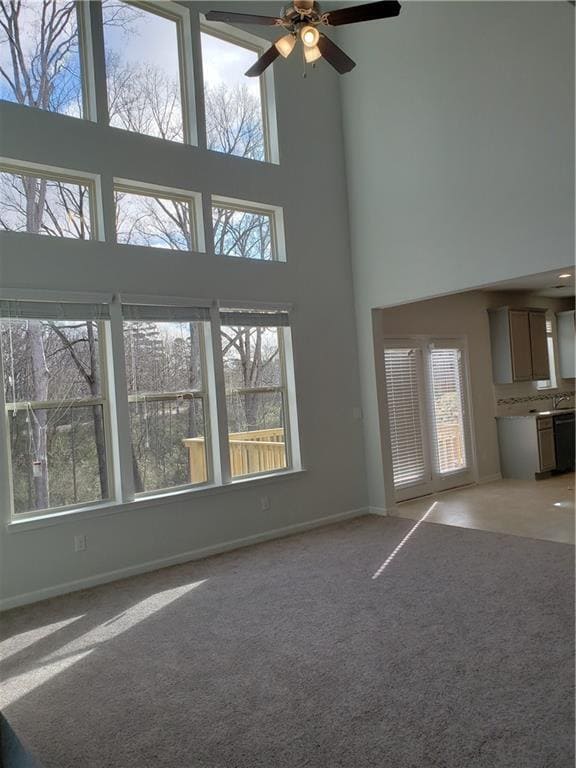 Building Photo - 5655 Mirror Lake Dr