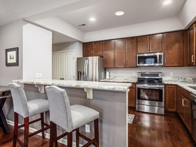 Building Photo - 7021 Kinsale Ln