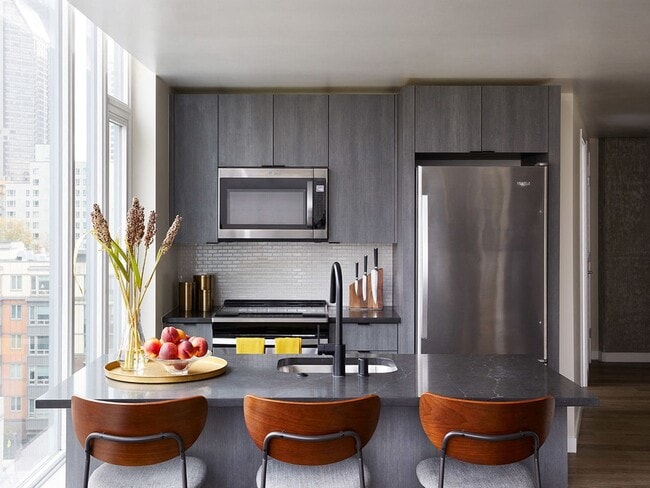 Building Photo - Sentral First Hill