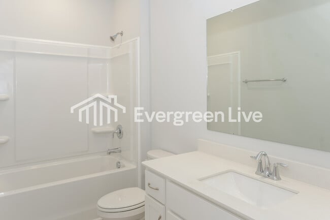 Building Photo - 14673 Mountain Strm Dr