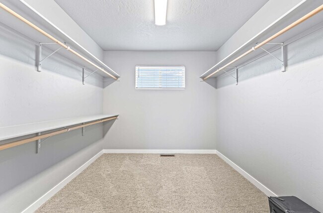 Building Photo - 5126 E Sylvan Hart Dr