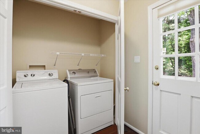 Building Photo - 1034 Walker Mill Rd