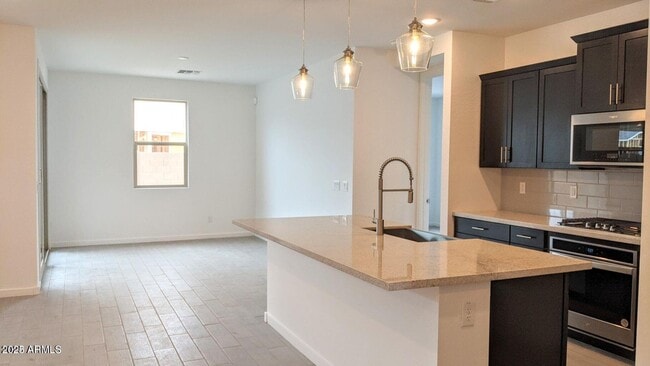 Building Photo - 22495 E Rosa Rd