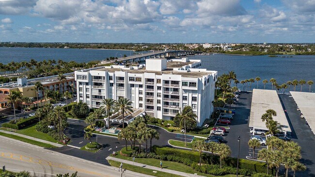 Building Photo - 2860 S Ocean Blvd