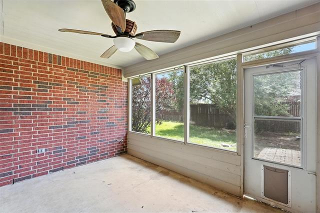 Building Photo - 3011 Clear Springs Dr