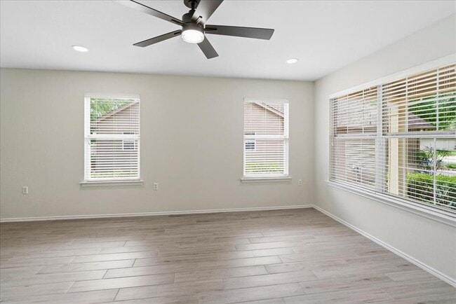 Building Photo - 104 Whitewing Way