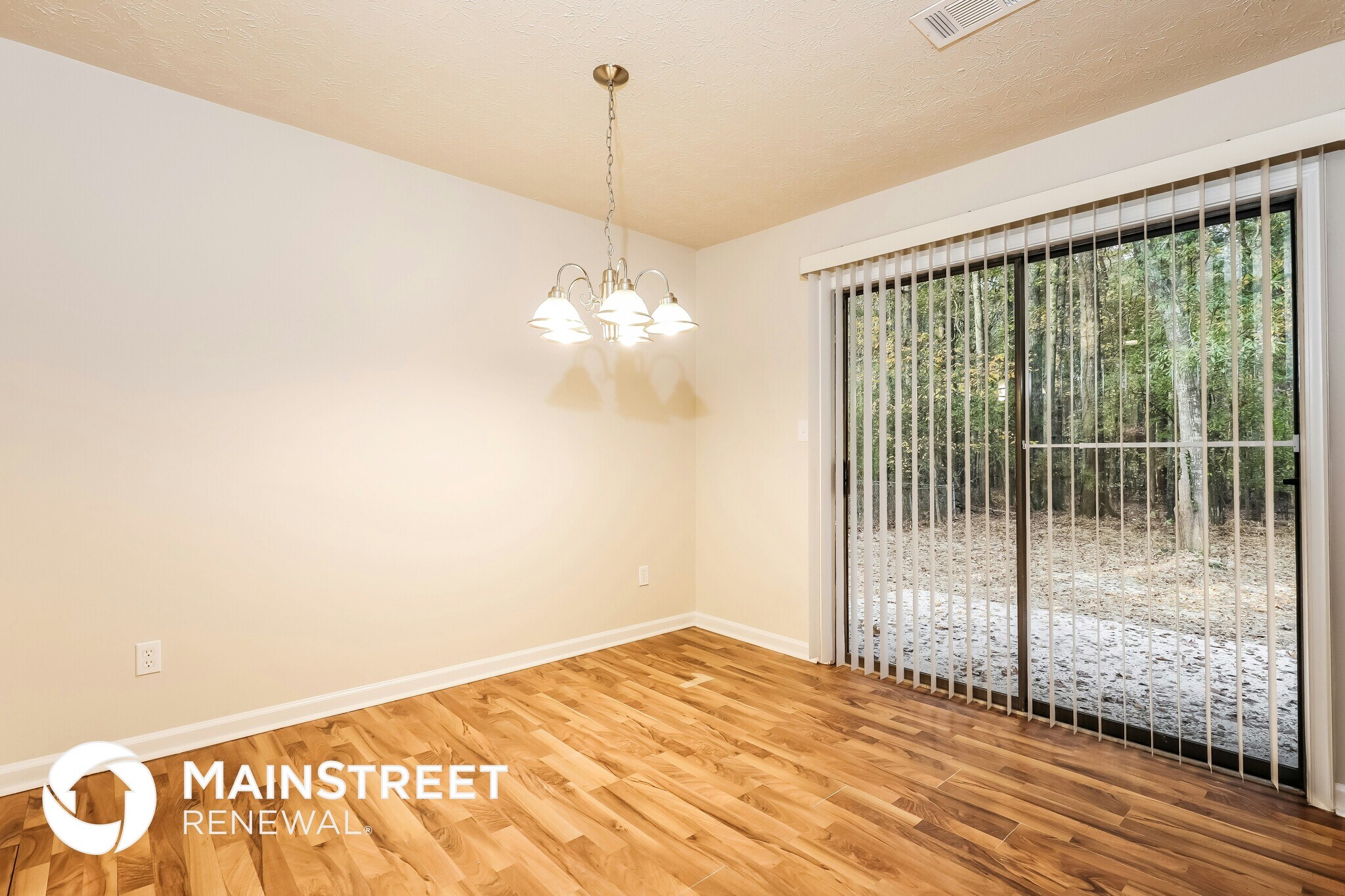 Building Photo - 9395 Forest Knoll Dr