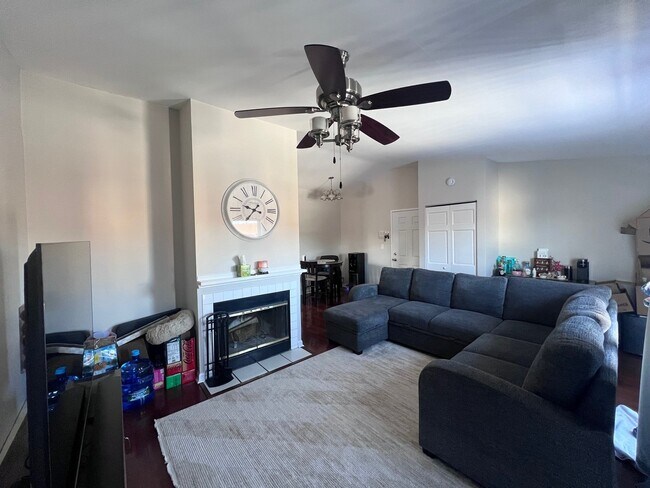 Building Photo - 417 Berkshire Dr