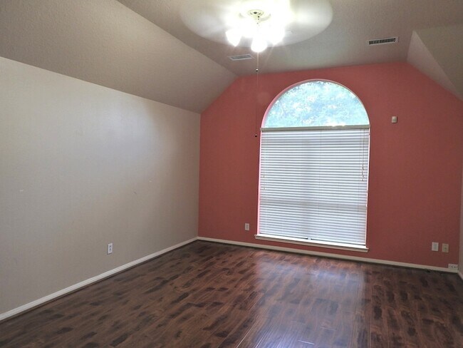 Building Photo - 5443 Santa Chase Ln
