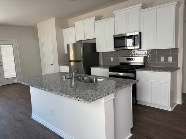 Building Photo - 1205 Rusted Rail Dr