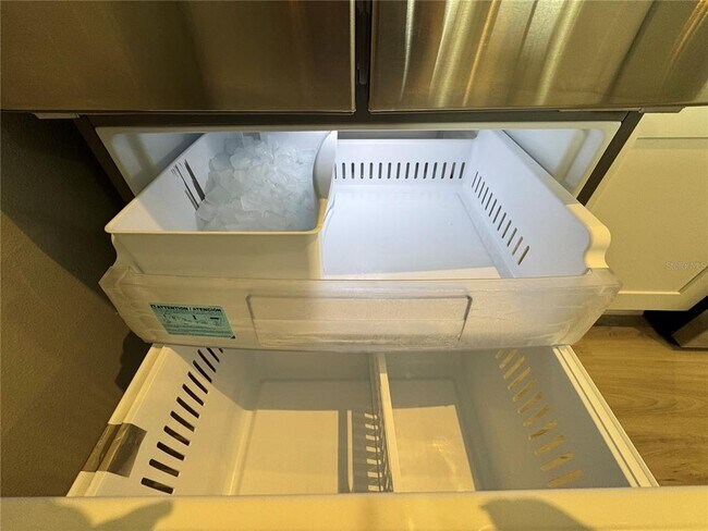 Building Photo - 2569 Grassy Point Dr