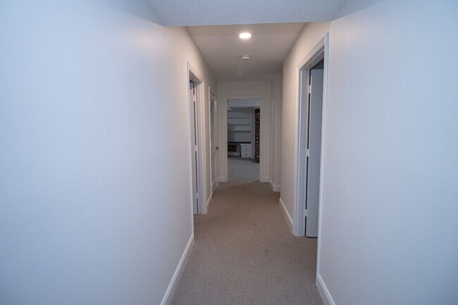 Building Photo - Renovated 5BR Home Minutes from Downtown Columbia | Two Full Kitchens + Fenced Yard ~ Available M...