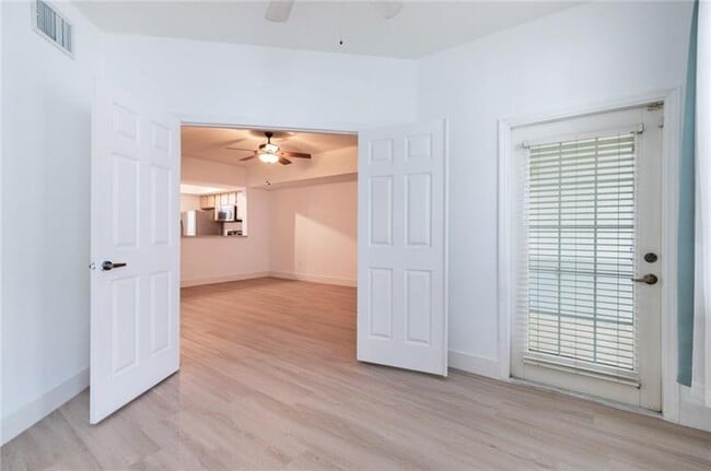 Building Photo - 761 SW 148th Ave