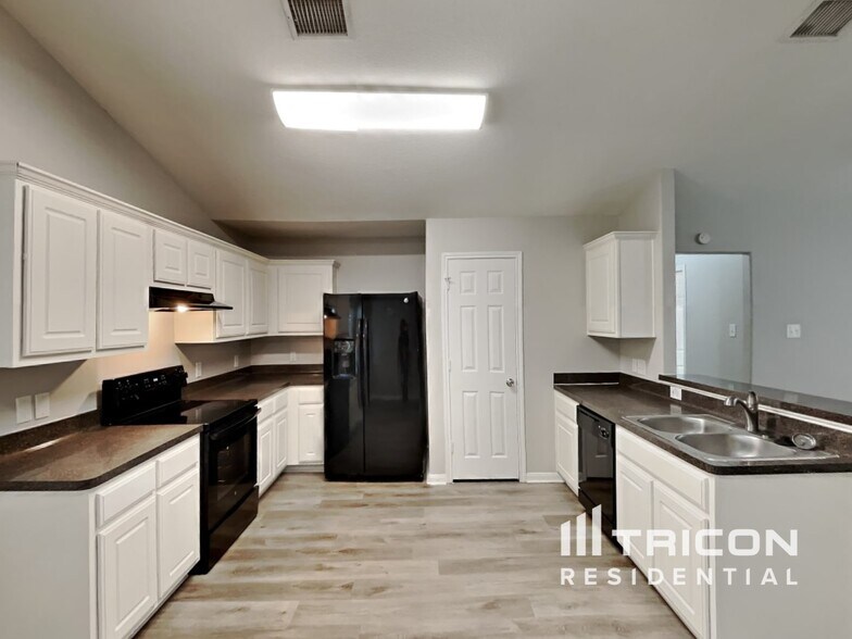 Building Photo - 4335 Nueces River Loop