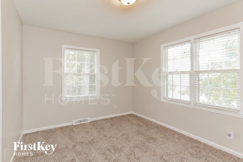 Building Photo - 6814 Elm Forest Dr