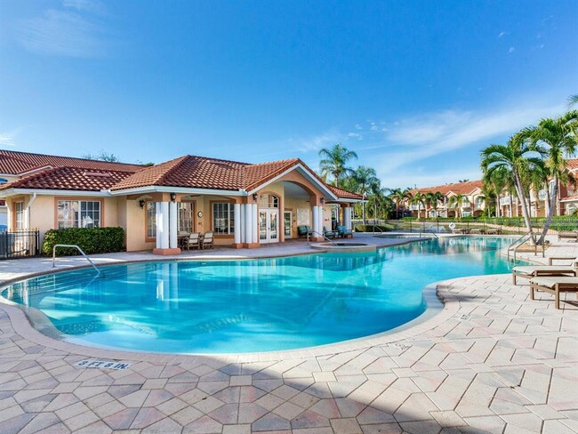 Building Photo - 6302 Vista Verde Dr W
