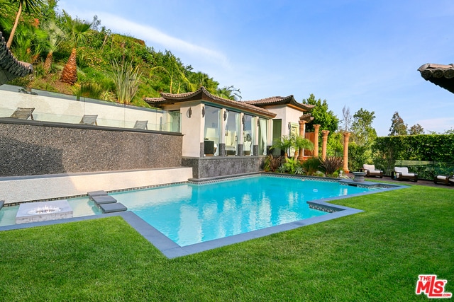 Building Photo - 1240 Loma Vista Dr