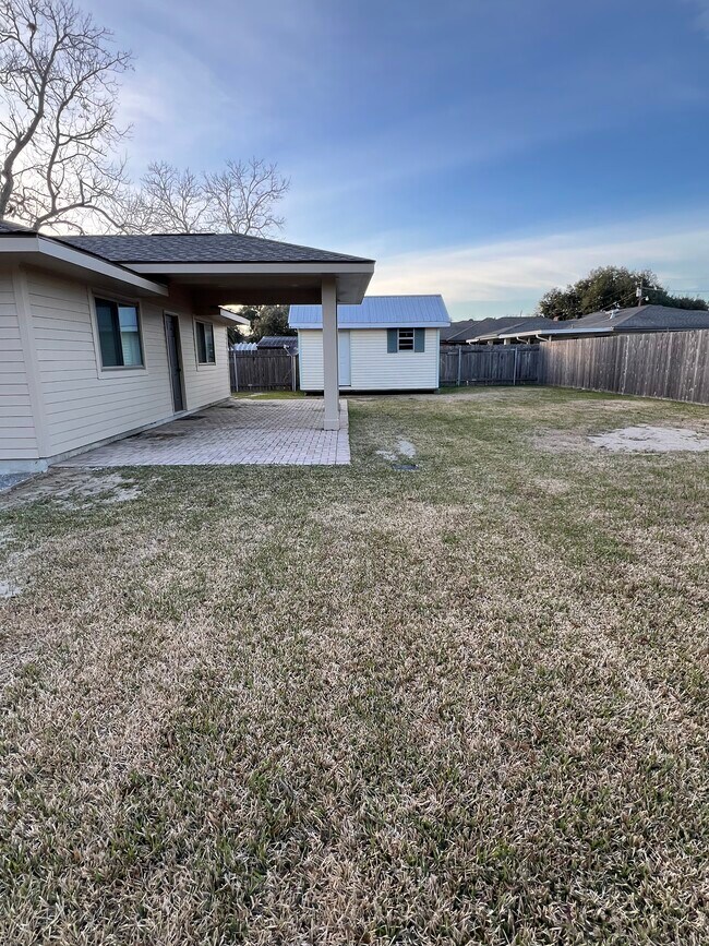 Building Photo - 202 Avenue A